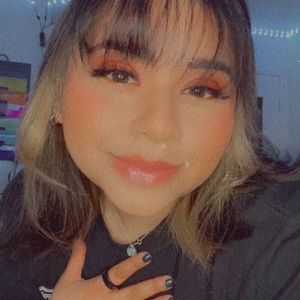 Meet your Posher, Sarahi